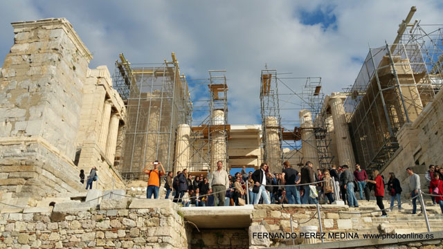 Propylaea Acrópolis, Dionysiou Areopagitou, Athina 105 58, Grecia 640w