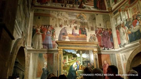 Chiesa di Santa Trinita, Piazza di Santa Trinita, Florencia, Italia