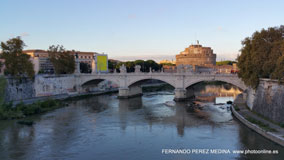 Ponte Vittorio Emanuele II, 00186 Roma, Italia
